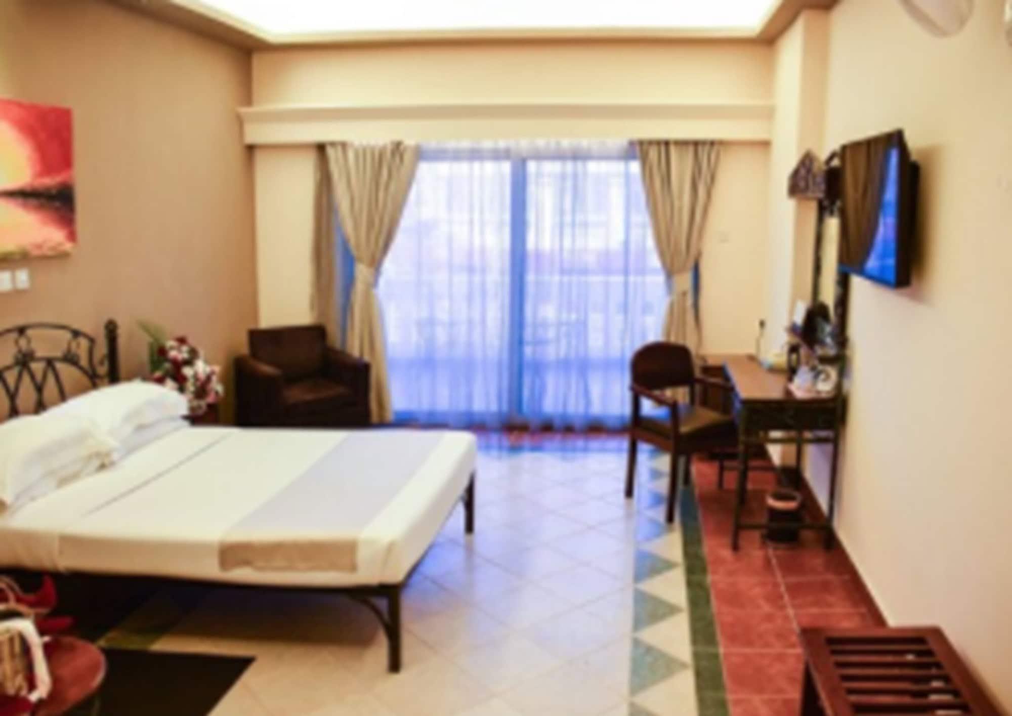 Sentrim Castle Royal Hotel Момбаса Экстерьер фото